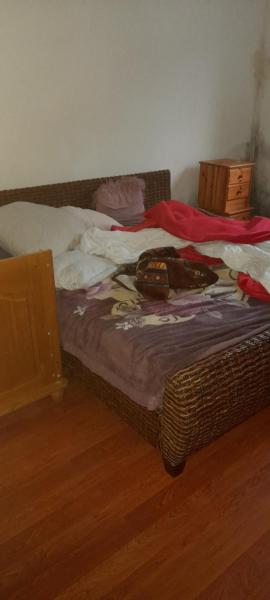 Privat Zimmer in einer Wohnung zu vermieten